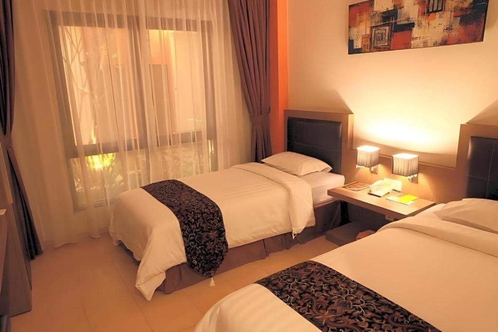 Grand Malioboro Yogyakarta Hotel Exterior photo